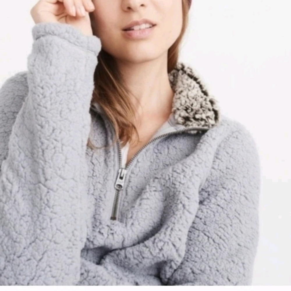 Abercrombie & Fitch Womens Gray And Lilac 1/4 Zip Sherpa Sweater S